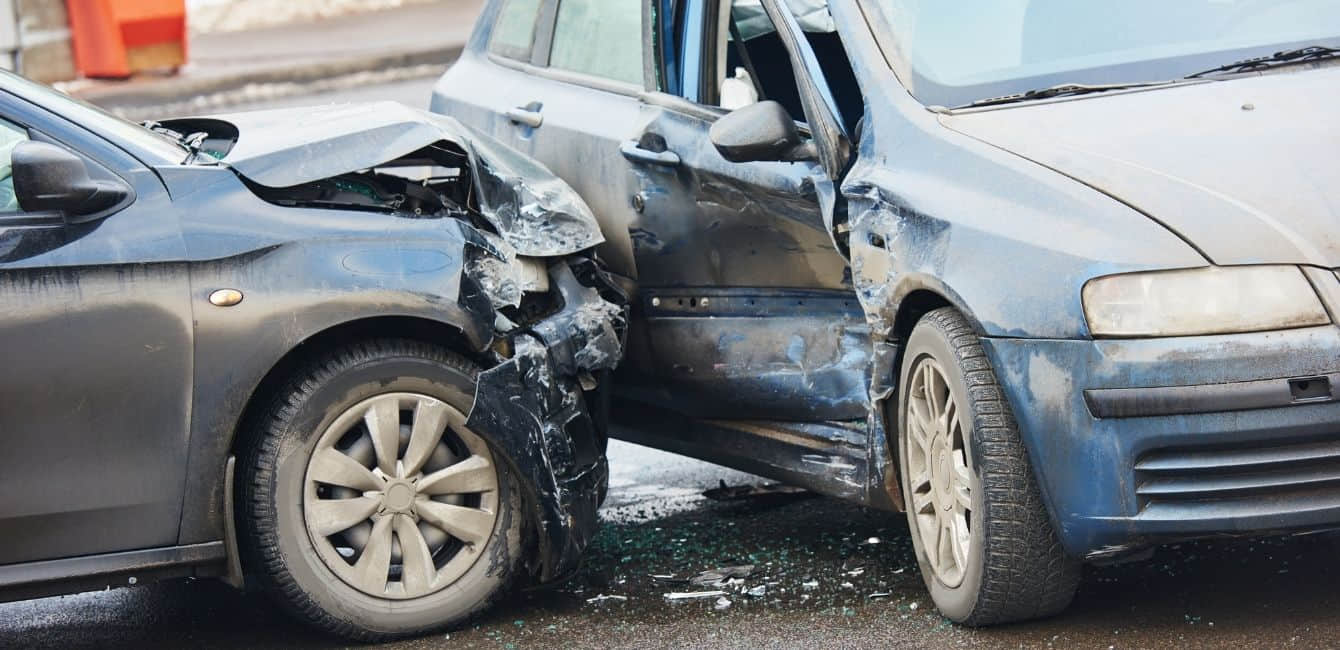 accidente de tráfico entre dos coches